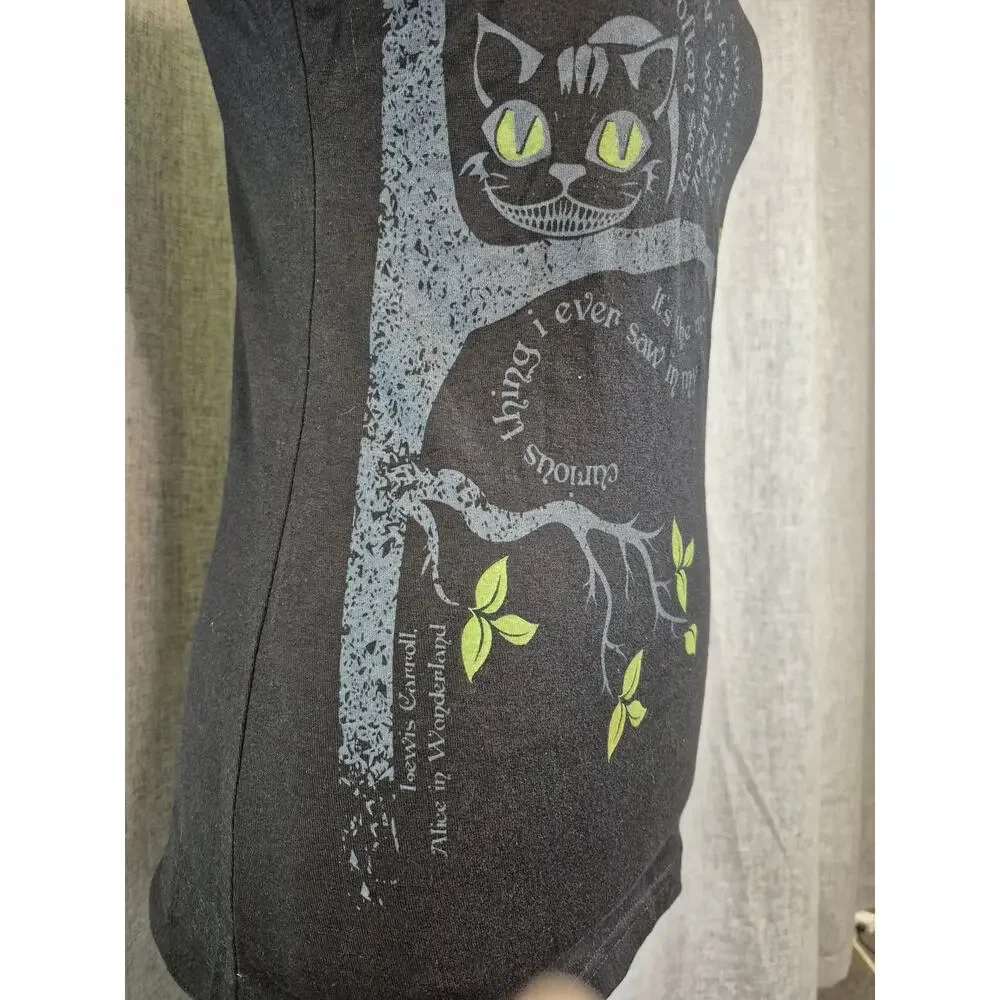 Alice in Wonderland Cheshire Cat Quote Graphic T-Shirt Medium Lewis Carroll NWOT - Picture 4 of 8
